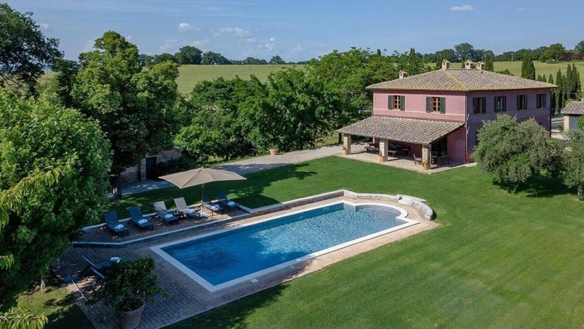 Ponte dʼArbia Villa | Villa in Ponte D'arbia with 5 bedrooms sleeps 10