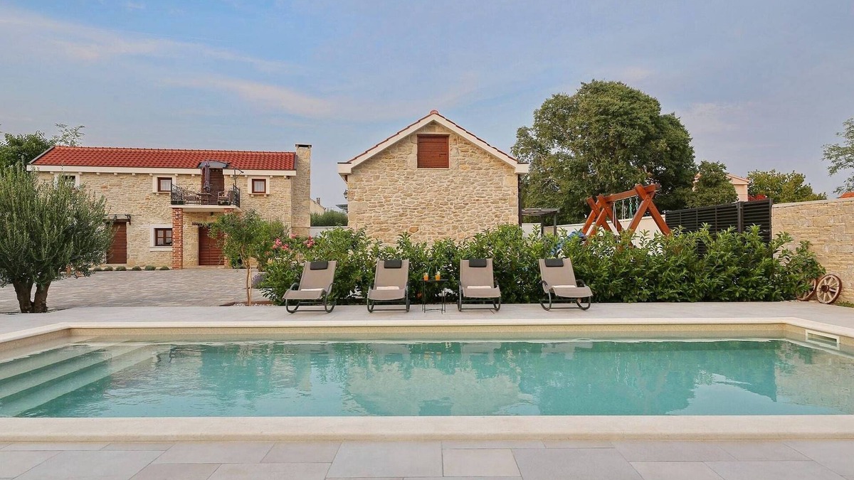 Skabrnja Villa | Villa in Prkos with Private Pool and Sea Nearby