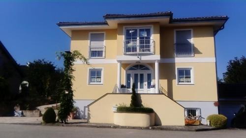 Zaberfeld Apartment | Villa in Seenahe Badesee Ehmetsklinge