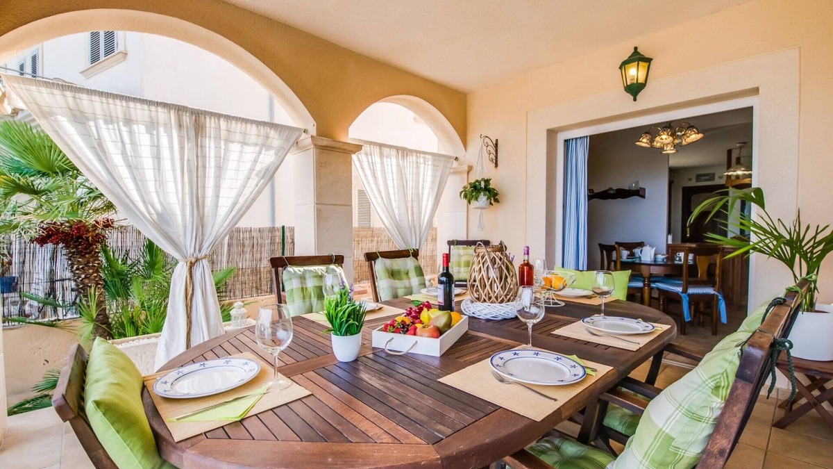 Mallorca Island House | Villa in Spain with Private Garden & BBQ