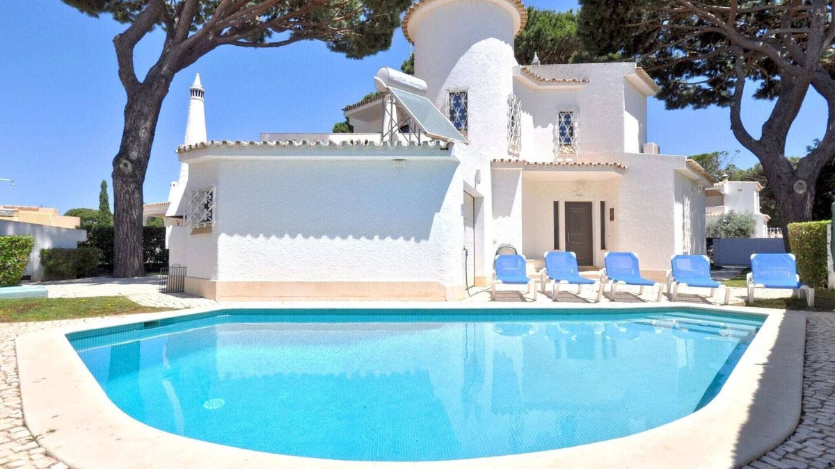 Quarteira Villa | Villa in Vilamoura with Pool near Golf Courses