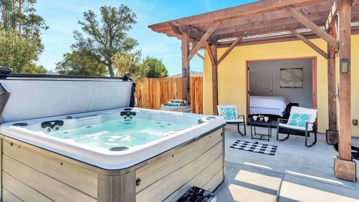 Atascadero Villa | Villa in Wine Country, King Beds & Jacuzzi