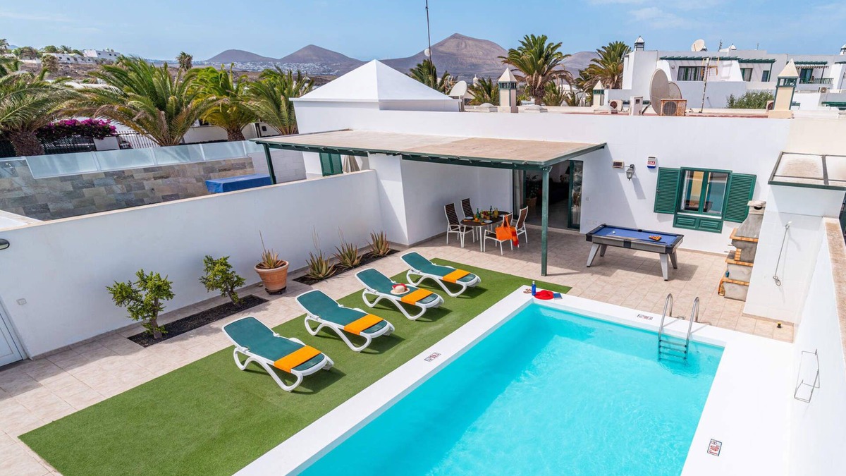 Matagorda Villa | Villa Indigo by Villa Plus