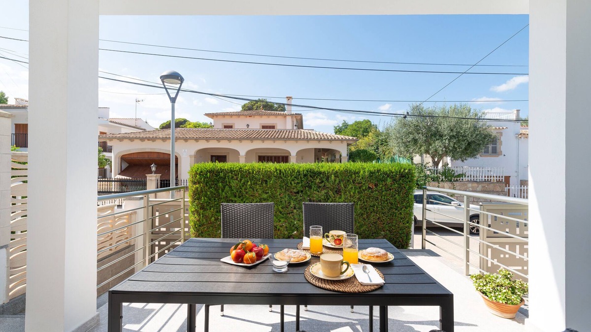 Muro House | VILLA ISABEL - Great holiday home with several terraces near the beach. Free WiFi