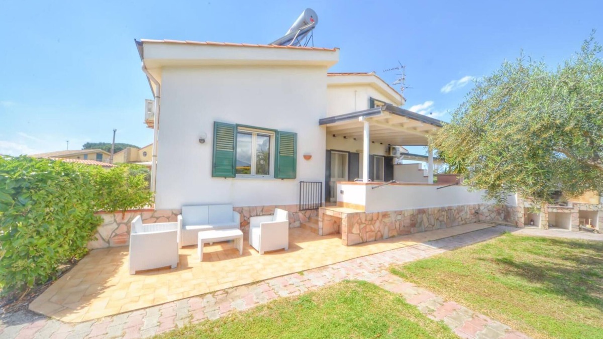 Piana Calzata Villa | Villa Giunone - Holiday Houses Mare Nostrum - In front of the beach and Pool