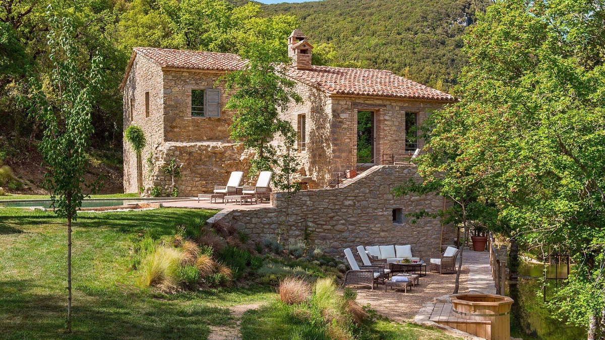 San Giovanni del Pantano Villa | Villa Montecito by Miani Group