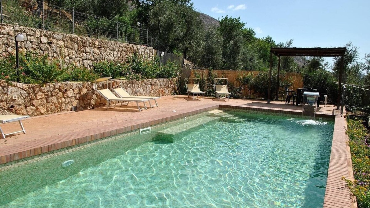 Itri Apartment | Villa Itri (Panorama) - Apartment with shared pool
