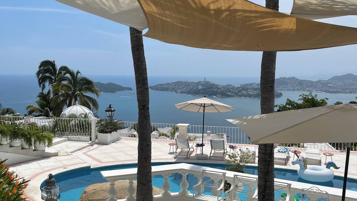 Las Brisas Villa | VILLA JADE LUXURY VILLA IN ACAPULCO WITH BEST STAFF AND VIEWS