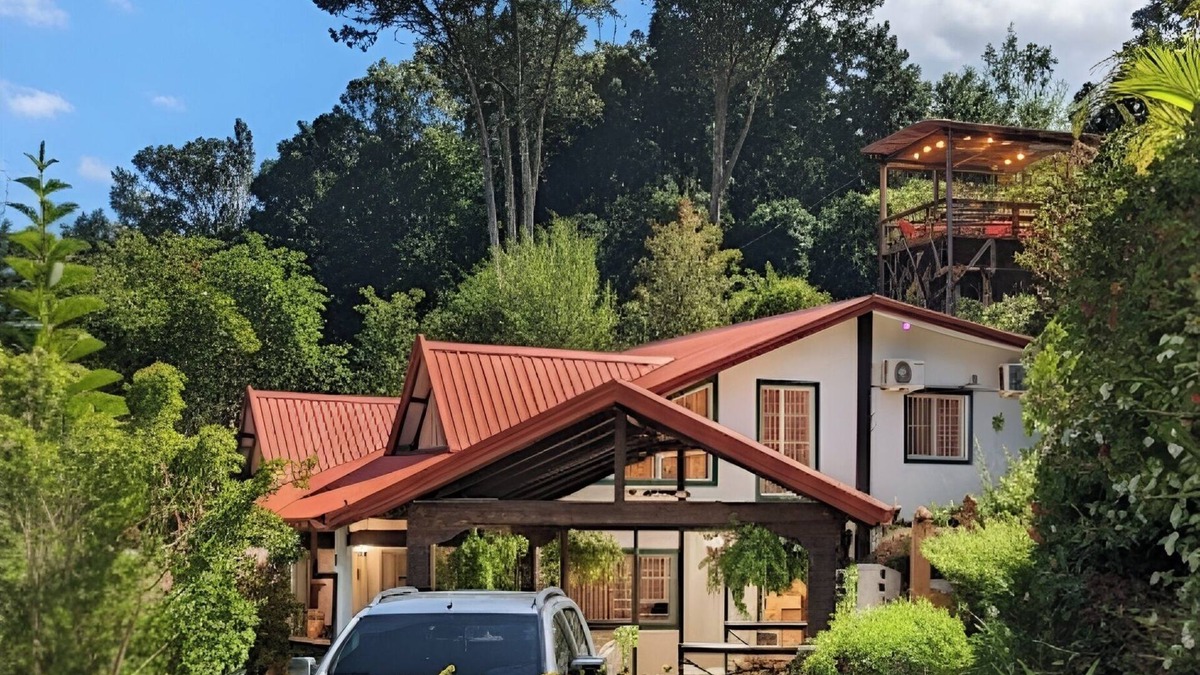 Constanza Cabin | Villa Janet: Un Hogar Familiar Único y Acogedor.
