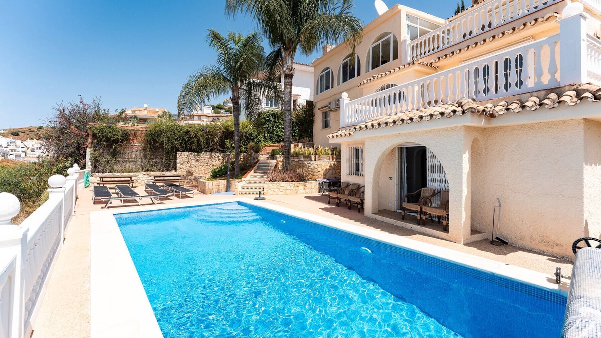 Torreblanca Villa | Villa 'Janina' with Sea View, Wi-Fi and Air Conditioning