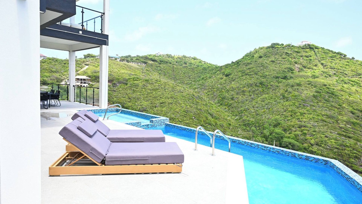 Cap Estate Villa | Villa Jasiri - Breathtaking Beachfront Ocean View!