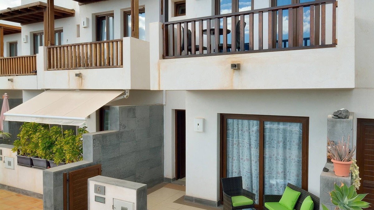 Puerto Calero Cottage | Villa Juliet with Share Pool in Puerto Calero By PVL
