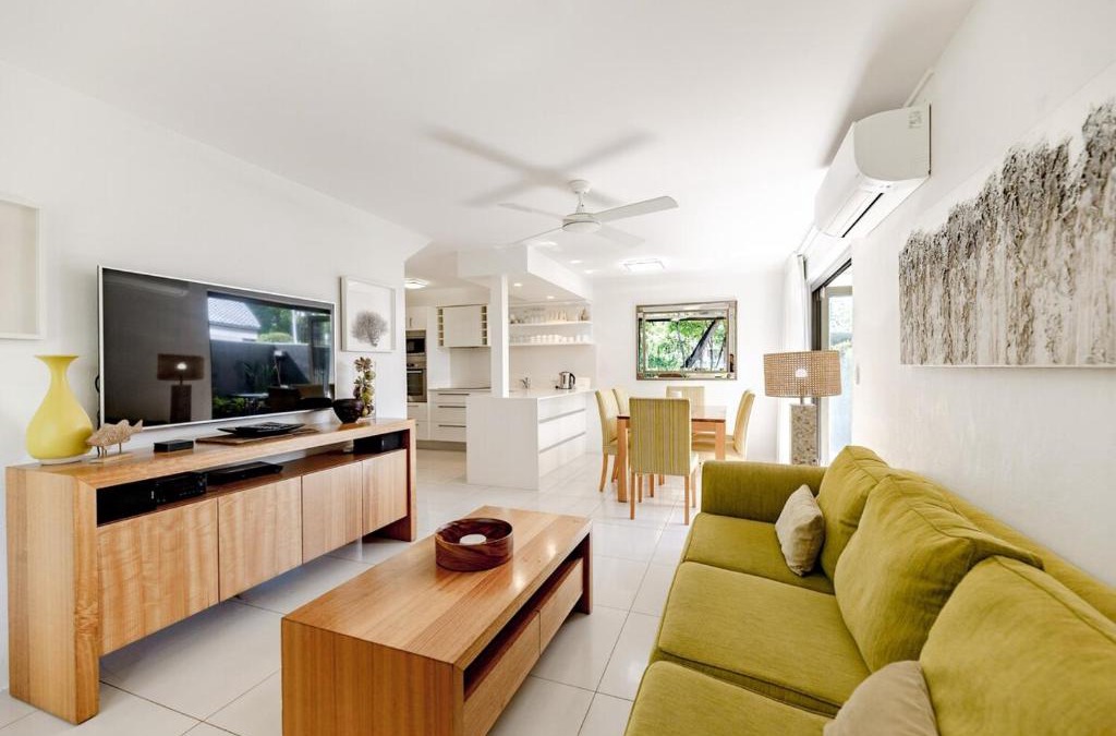 Noosa Heads Apartment | Villa Kananda, Beside Hastings St & Main Beach