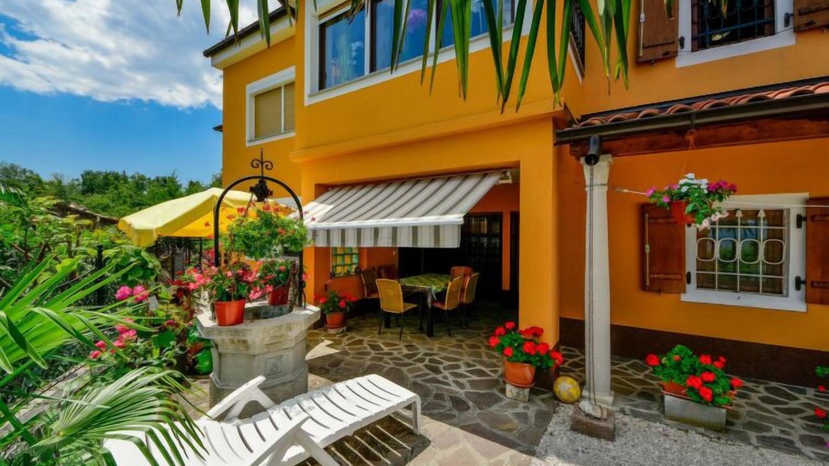 Opric Apartment | Villa Karolina by Interhome