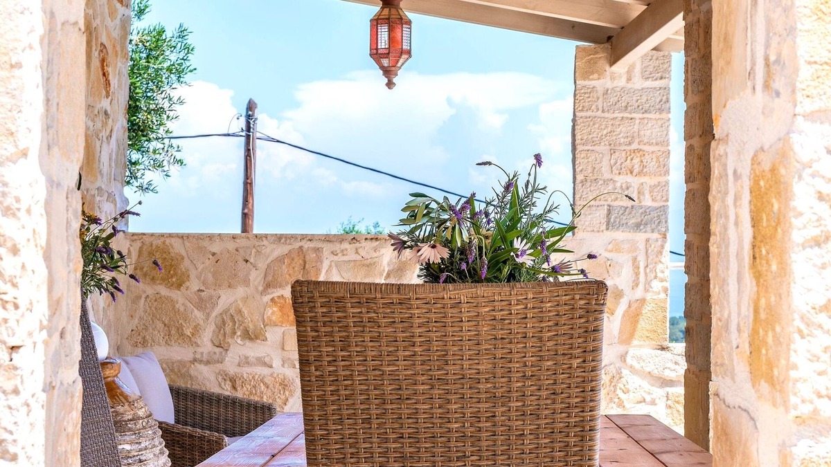 Mpogdanatika House | Villa Kiki - Enjoy Seaviews & Sunrise at 2BR Villa NR Gaios w/Private Pool