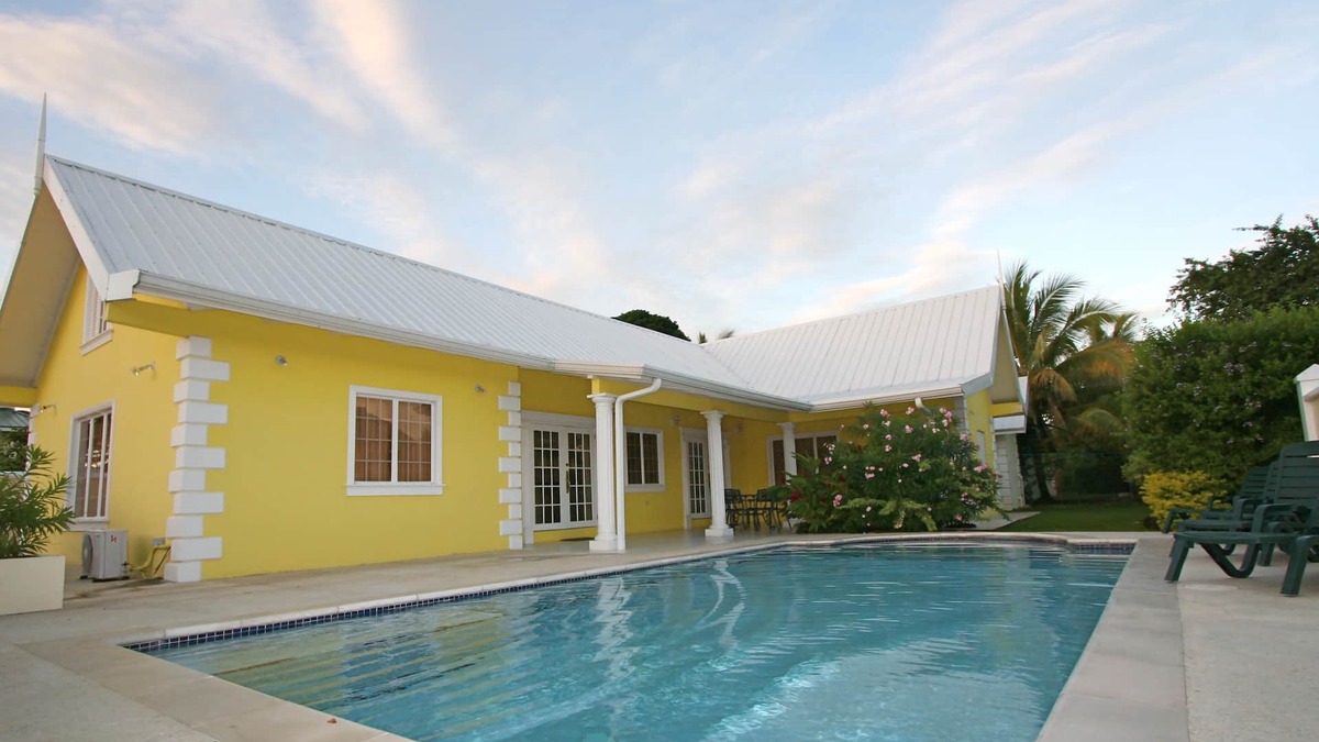 Bon Accord Village Villa | Villa Kiskadee. Large luxury Tobago villa with pool