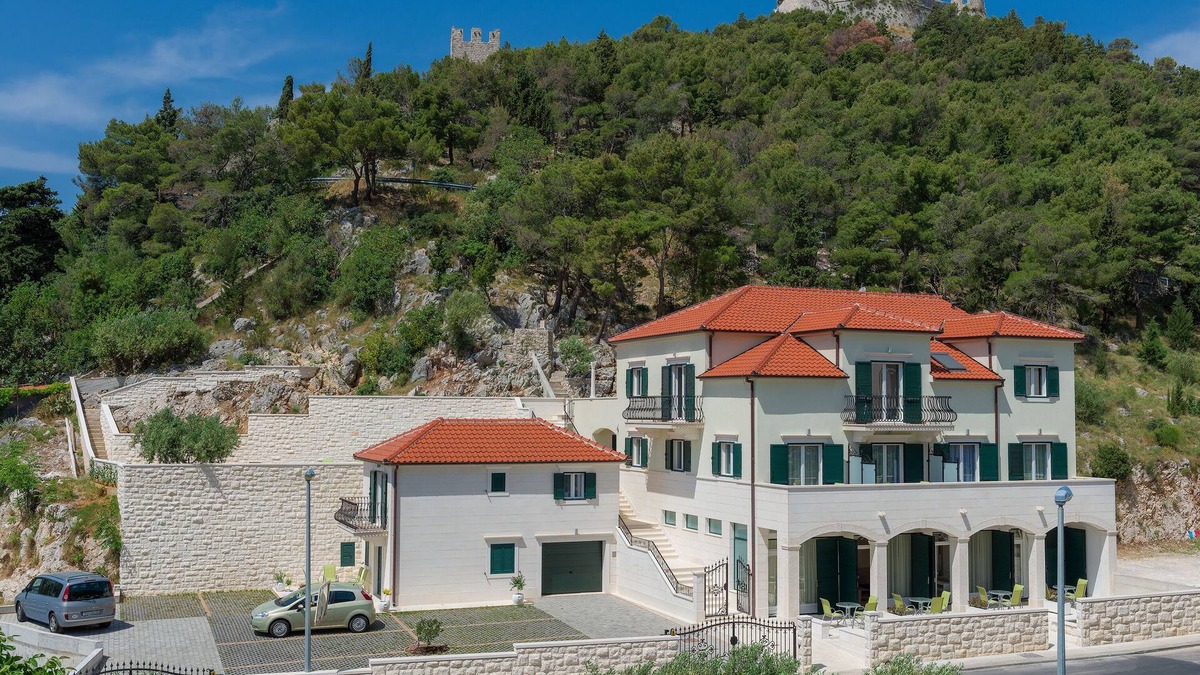 Hvar Apartment | Villa Kogo apartment 9 with a swimming pool, city center Hvar