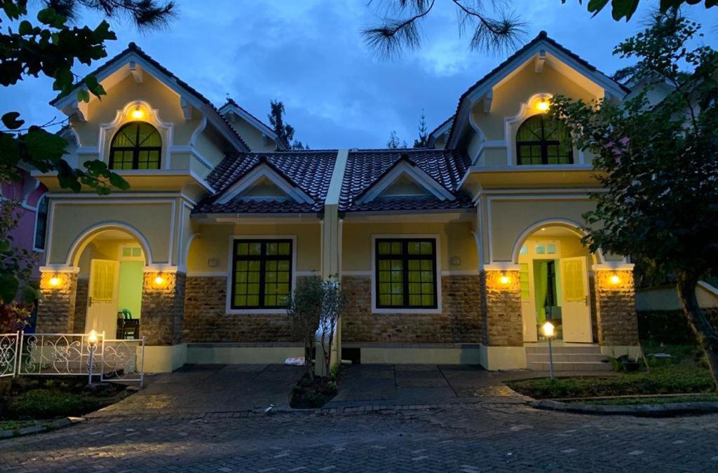 Cipanas Villa | Villa Kota Bunga 2 kamar harga budget
