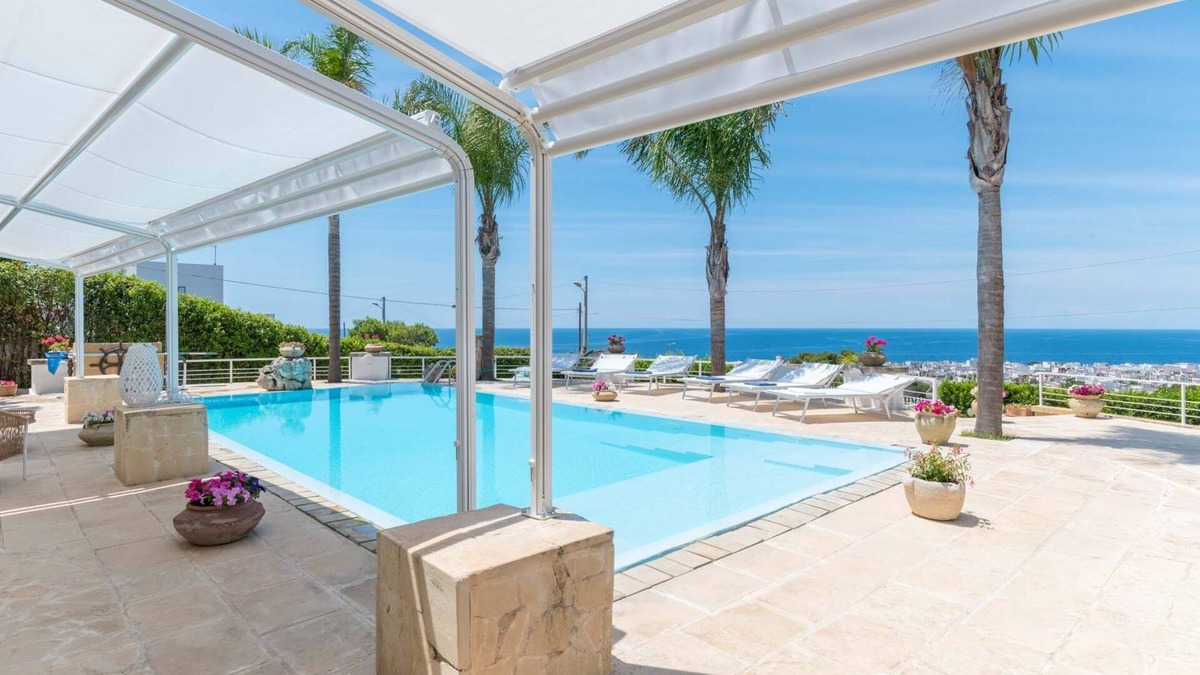 Santa Maria al Bagno Villa | Villa Krailo with jacuzzi an pool Seaview
