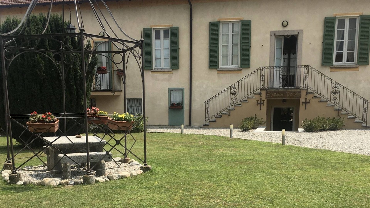 Dormelletto Villa | Villa L'Antico Torchio- Structure up to 12 people
