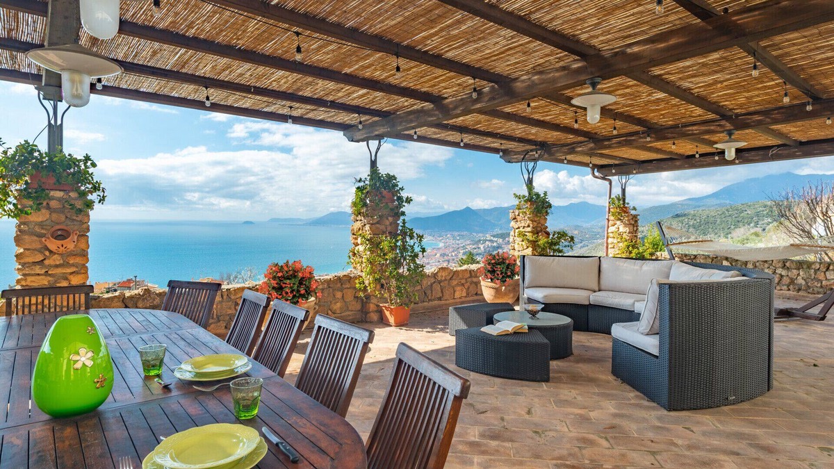 Borgio Verezzi Apartment | Villa L'orizzonte con vista