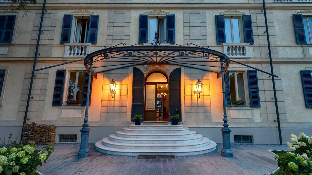 Serravalle Scrivia Hotel | Villa La Bollina