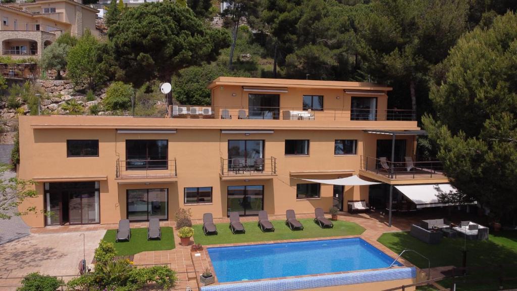 Blanes Villa | VILLA LA CALA with swimming pool & sea view, 10 min walk from the sea