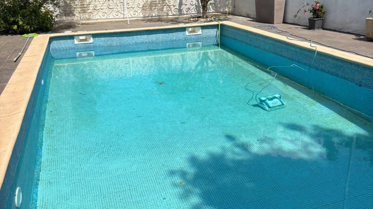 Tarascon Villa | Villa 'La Cigale' with Private Pool, Wi-Fi and Air Conditioning