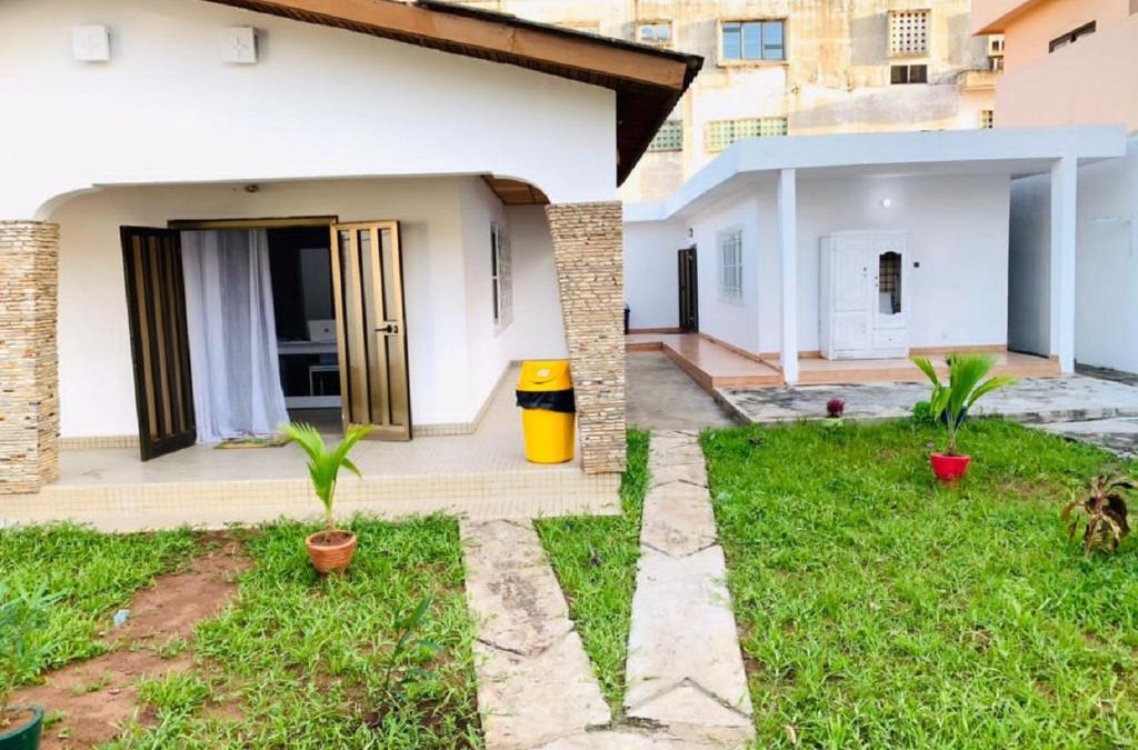 Littoral Department Apartment | VILLA LA PAIX / APPARTEMENT A