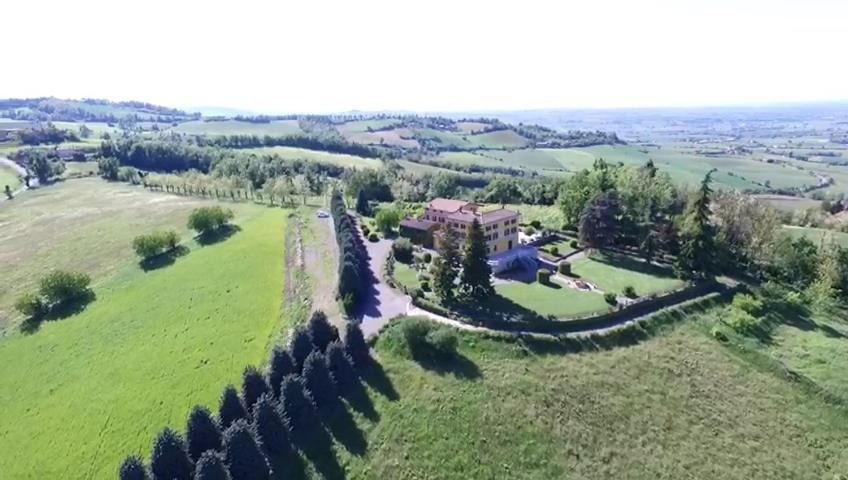 Piozzano Bed & Breakfast | Villa La Palazzina