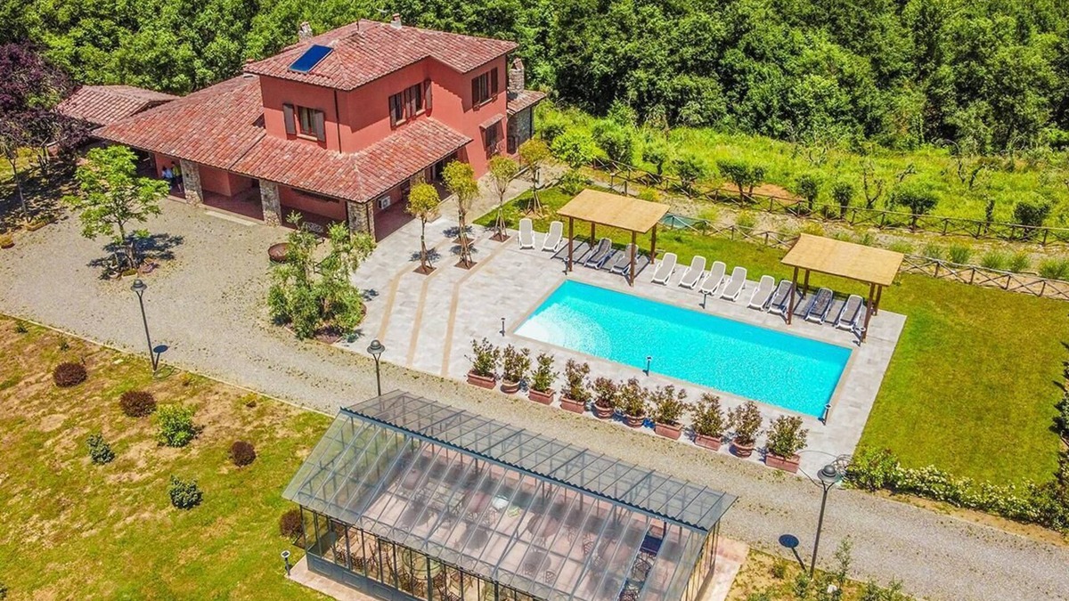 Citta della Pieve Villa | Villa La Pieve - Nine Bedroom Villa, Sleeps 20