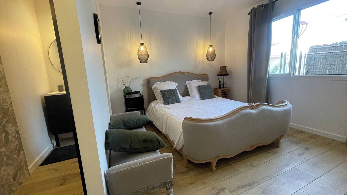 Lespignan Villa | Villa " la quiétude " 4 bedrooms, swimming pool, near the sea