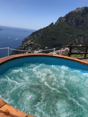 Montepertuso House | VILLA LA TAGLIATA spectacular jacuzzi tub amazing view and private parking garage