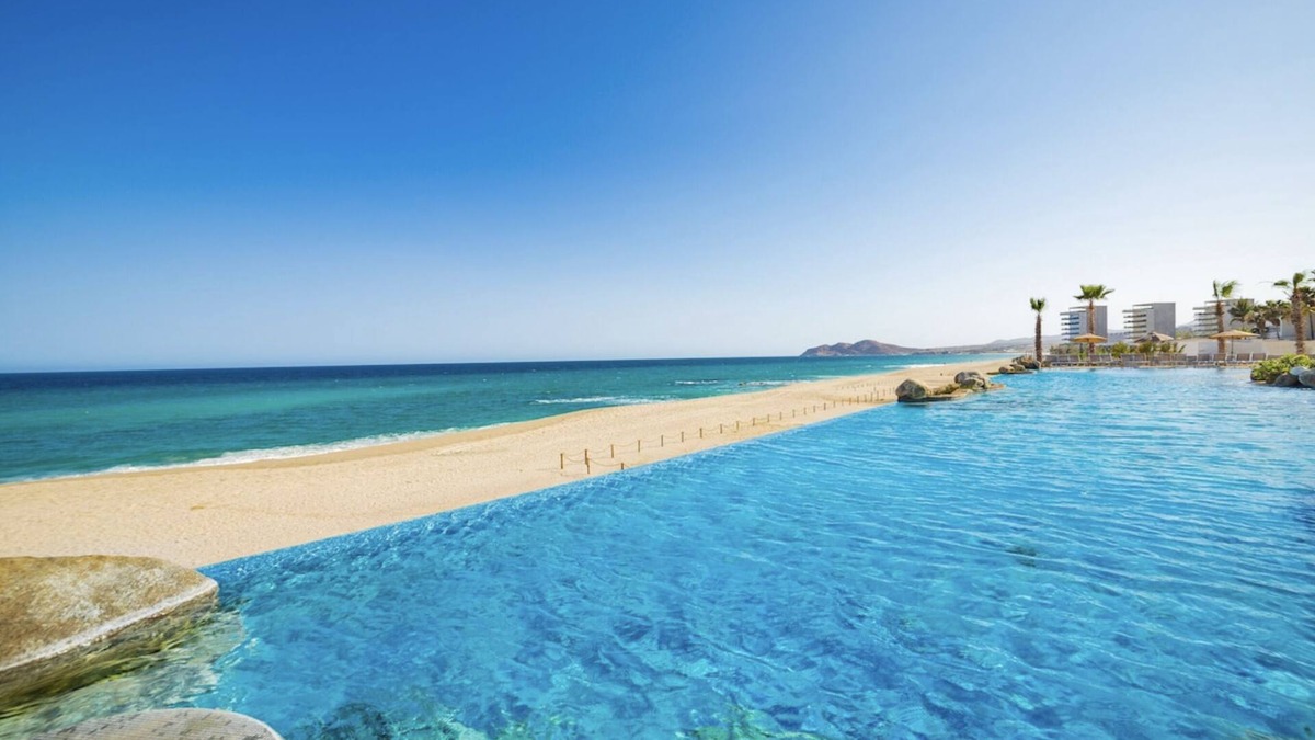 San Jose del Cabo Resort | Villa La Valencia located between Tulie Cove and Tequila Beach on the corridor