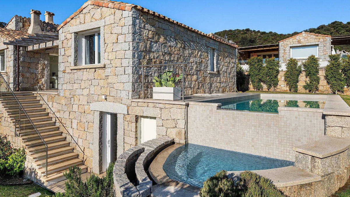 Castiadas Villa | Villa 'Laccus 6' with Sea View, Wi-Fi and Air Conditioning