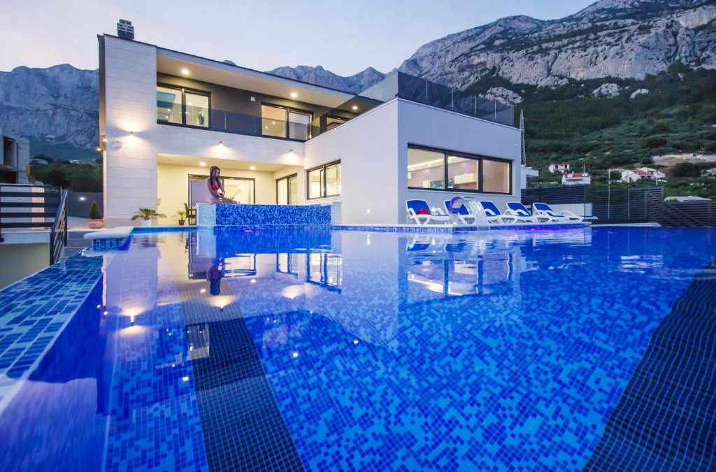 Zelenka Villa | Villa Lacus