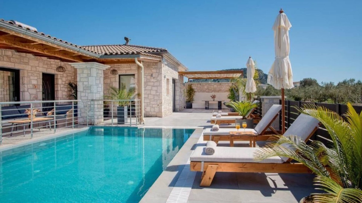 Gaitanion Villa | Villa Laha Gabrijela in Zante/Zakynthos with Private Pool & Modern Comforts