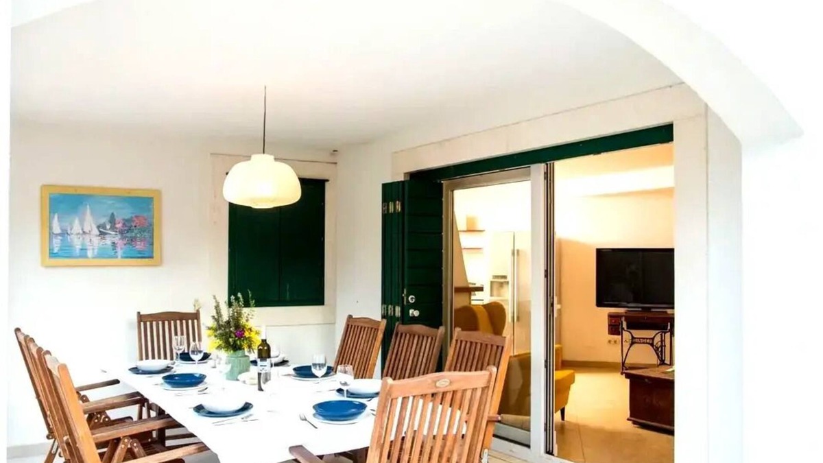 Rukavac House | Villa Lapis Vis - Treat yourself with the vacation you deserve!
