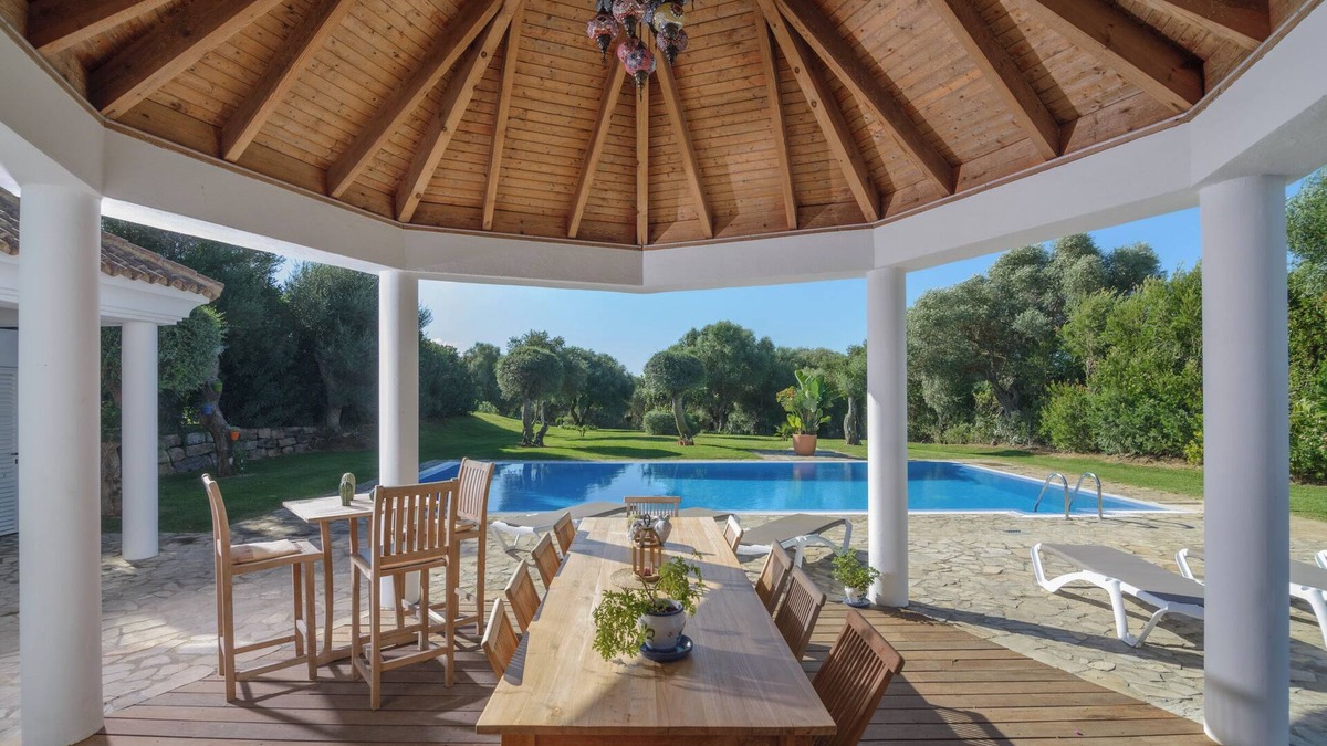 Benalup-Casas Vieja House | Villa "Lara" with Private Pool and Wi-Fi
