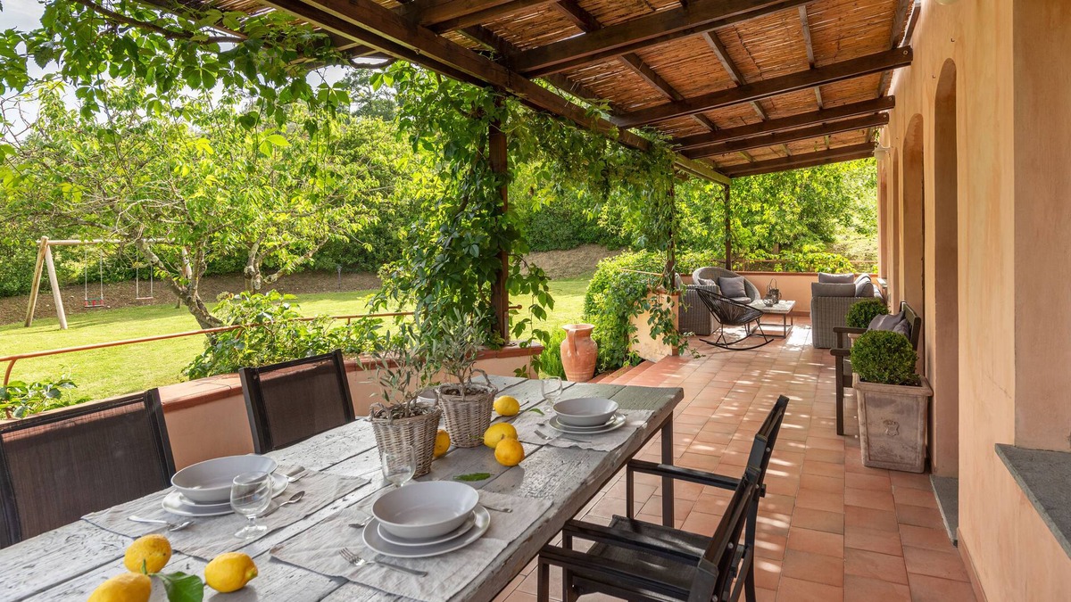 Todi Villa | Villa L’Arco.Luxury Air-Conditioned.Pool with Whirlpool area.Wi-Fi.Near Tuscany