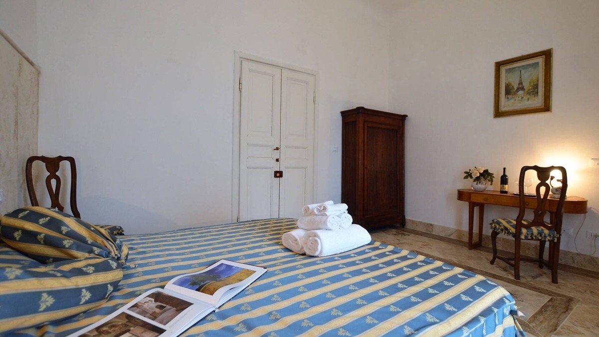 Monteverdi Marittimo Hotel | Villa le Querciolaie - double bedroom