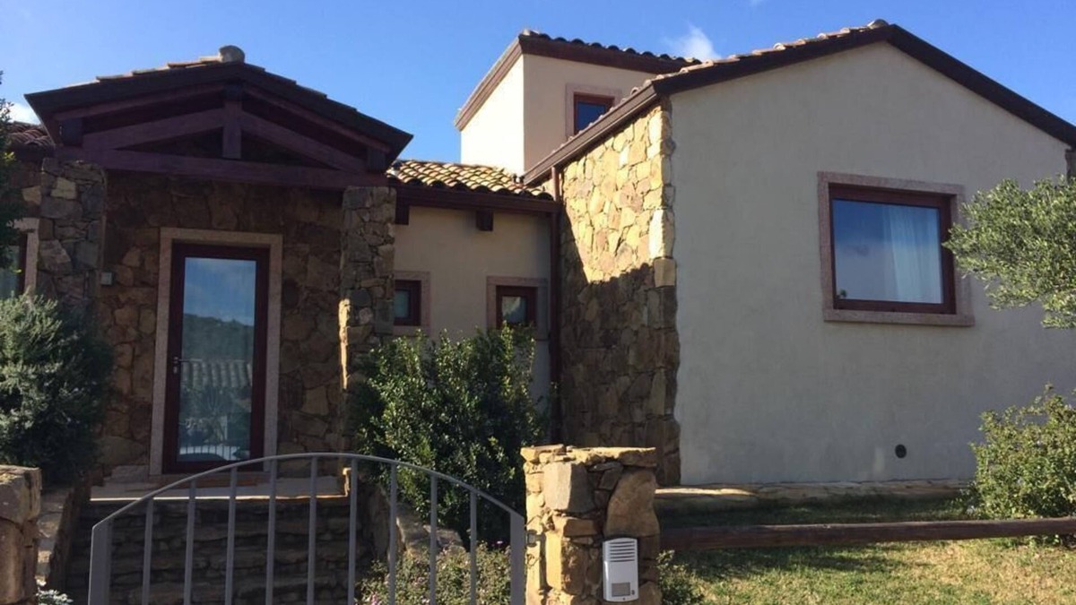Cala Sinzias Villa | villa leopoldo, a few minutes away from the most popular beaches