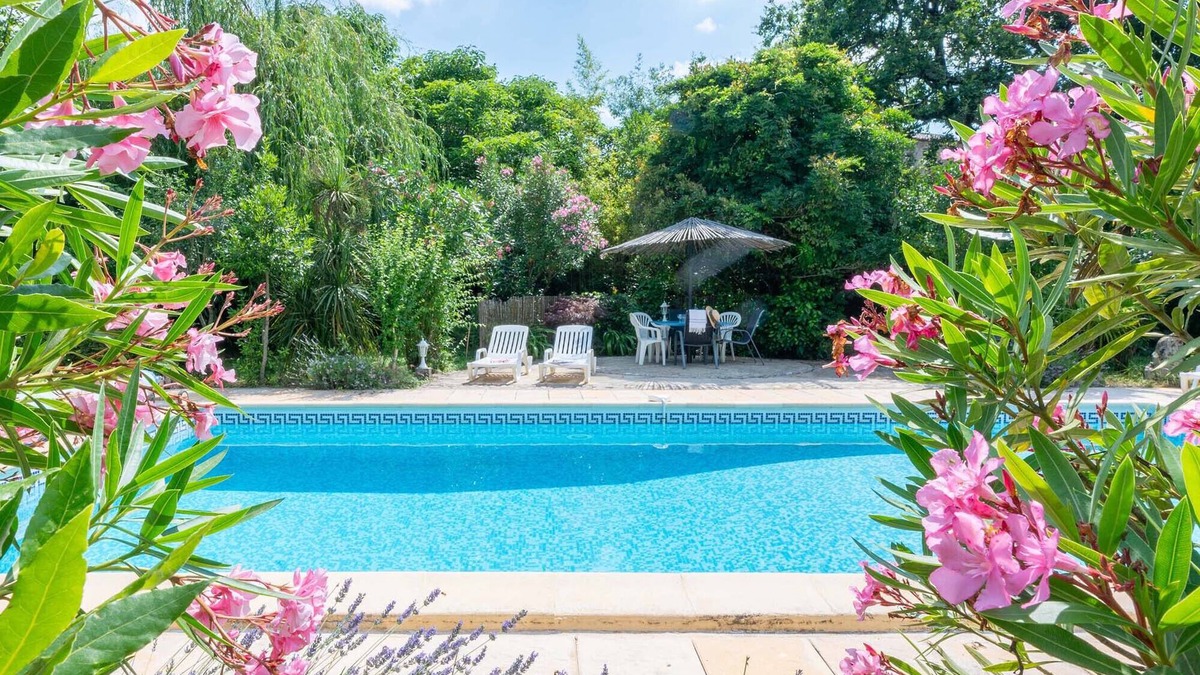 Saint-Bres Villa | Villa Les Cigales – Holiday home in the Cévennes with fenced pool and lush garden