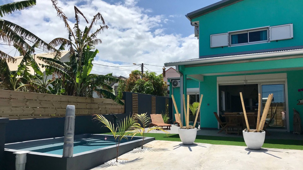 Saint-Pierre De La Reunion Villa | Villa "Les Ti’ Pêcheurs "with swimming pool close to Terre Sainte beach