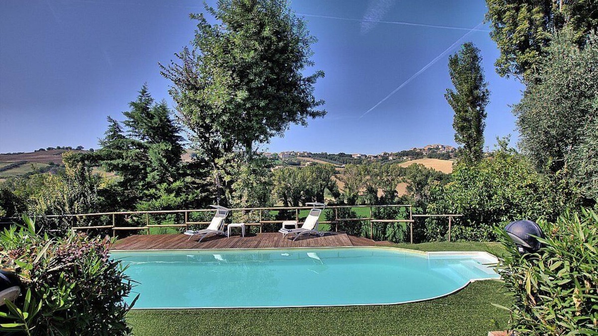 Ostra House | Villa Lidira: A characteristic and welcoming cottage surrounded by the greenery, with Free WI-FI.