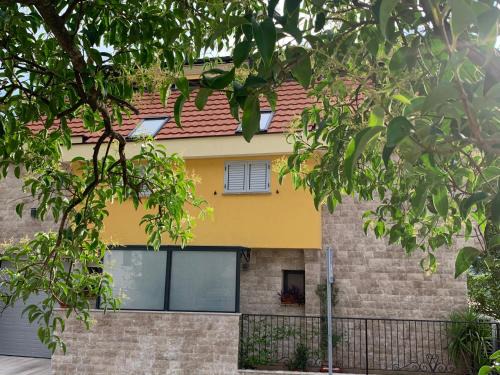 Skaljari Apartment | Villa Lili