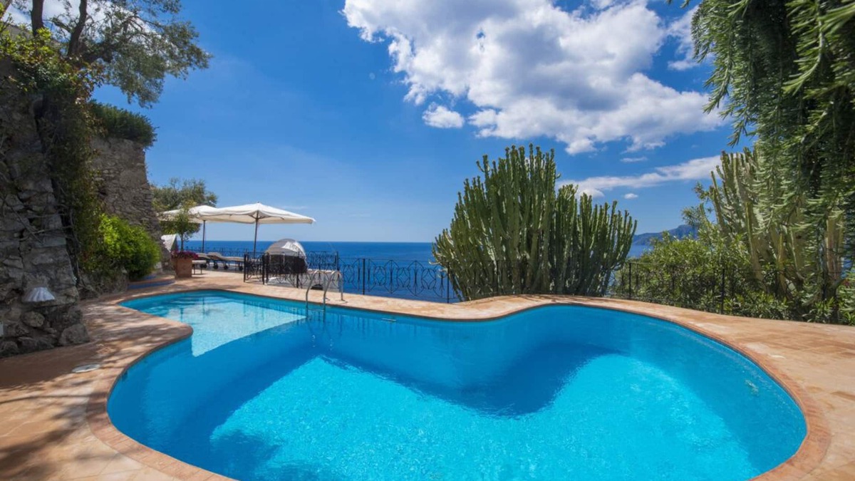 Praiano Villa | VILLA LILLA gorgeous villa in Praiano Amalfi Coast, Fully staffed