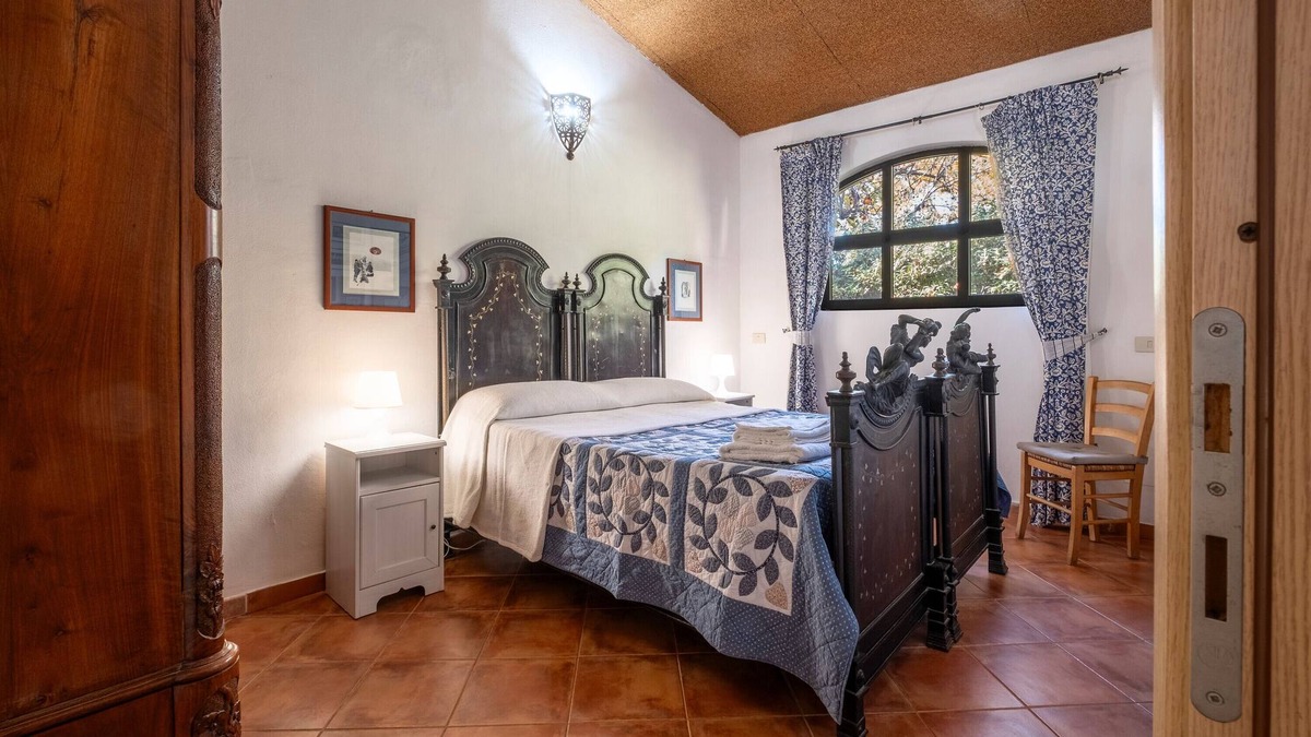 Capalbio Villa | Villa 'Lime Tree' with Private Garden and Wi-Fi
