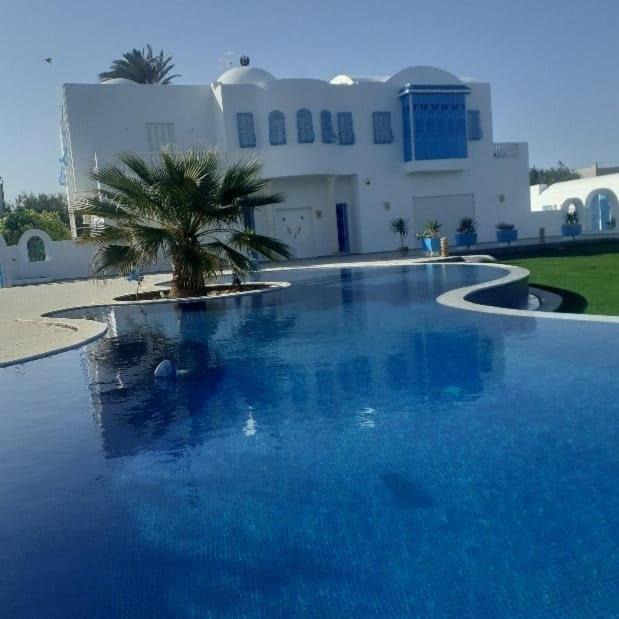 Djerba Villa | Villa Linda. Magnifique villa avec piscine