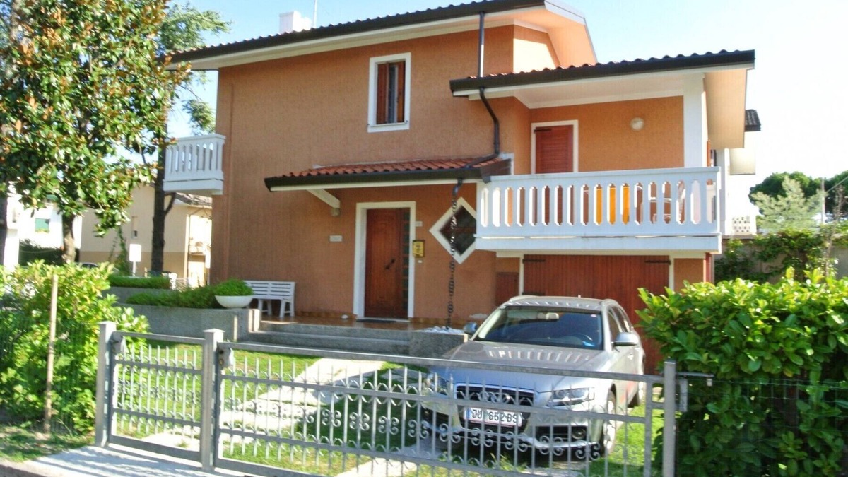 Bibione Villa | VILLA LIVIA WITH PRIVATE GARDEN